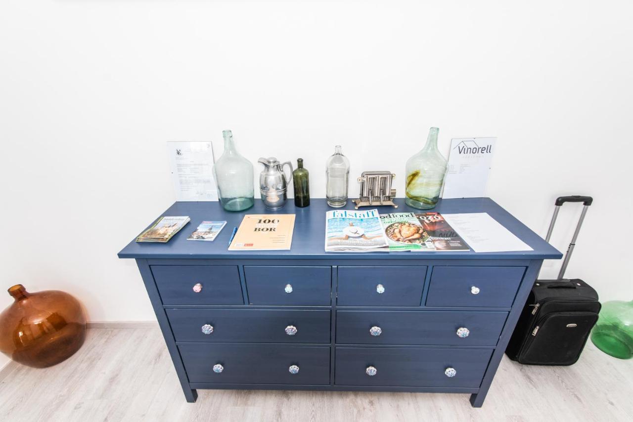 Vinorell Apartman Etyek Buitenkant foto
